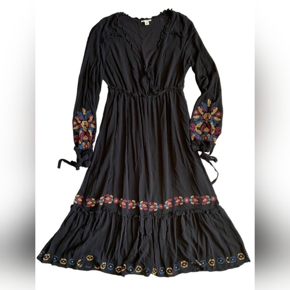 Boho Miami Women's Bohemian Embroidered Black Faux Wrap Dress Size L Francesca's